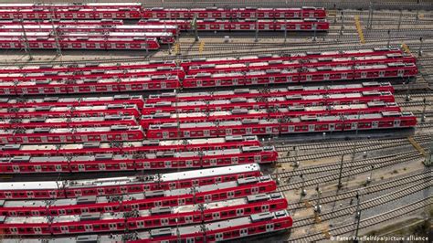 German union announces nationwide rail strike for Friday – DW – 04/19/2023