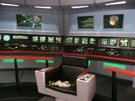 Bridge on the USS Enterprise NCC 1701 | Star trek, Star trek original ...