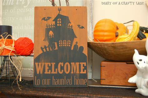 Diary of a Crafty Lady: Halloween Welcome Sign