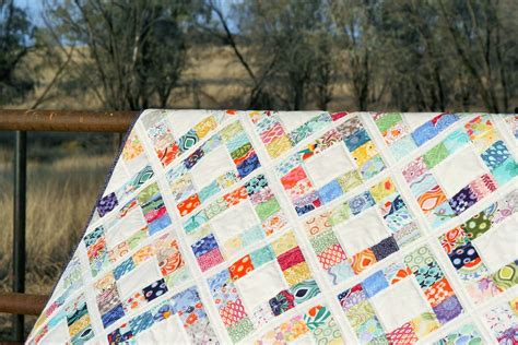 charmed {free pattern & tutorial} | Charm pack quilt patterns, Charm square quilt, Quilt patterns