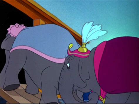 Dumbo - Classic Disney Image (4611944) - Fanpop