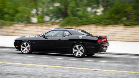 DODGE Challenger SRT8 392 Review - autoevolution