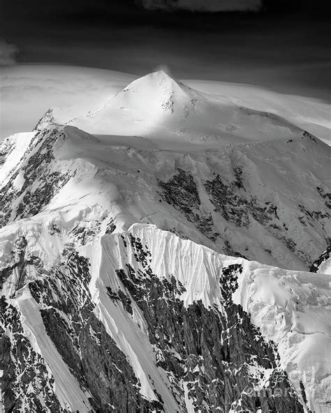 Summit of Mount Logan, Yukon, Canada Photograph by Justin Foulkes - Fine Art America