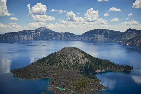 Oregon's Crater Lake National Park robbed of thousands of rounds of ammunition - CBS News