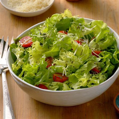 Green Salad with Tangy Basil Vinaigrette Recipe: How to Make It