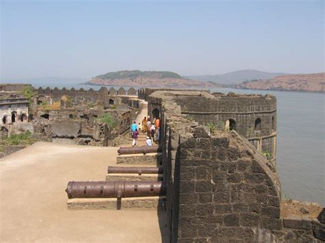 Murud Janjira Fort - India Travel Blog