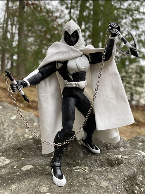 REVIEW: Mezco Moon Knight ONE:12 Collective Exclusive Figure - Marvel Toy News