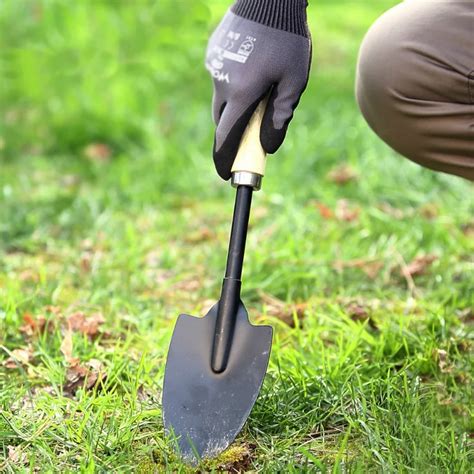 How To Till A Garden With A Shovel / Wholesale Small Garden Shovel - - garden depot | Craft ...