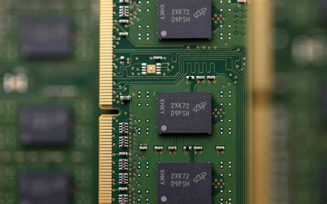 Memory Unlikely to Fade Fast for Chips - WSJ