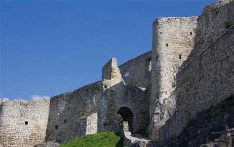 Spiš Castle, Žehra, Slovakia (with Map & Photos)