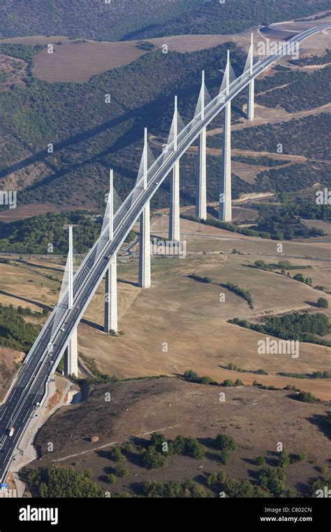 MILLAU VIADUCT (aerial view). Cable-stayed bridge spanning the Tarn Stock Photo - Alamy