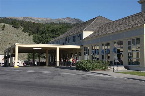 Old Yellowstone: Mammoth Hot Springs Hotel & Cabins - Yellowstone Insider