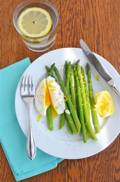 Poached Eggs and Asparagus - 24 Carrot Kitchen