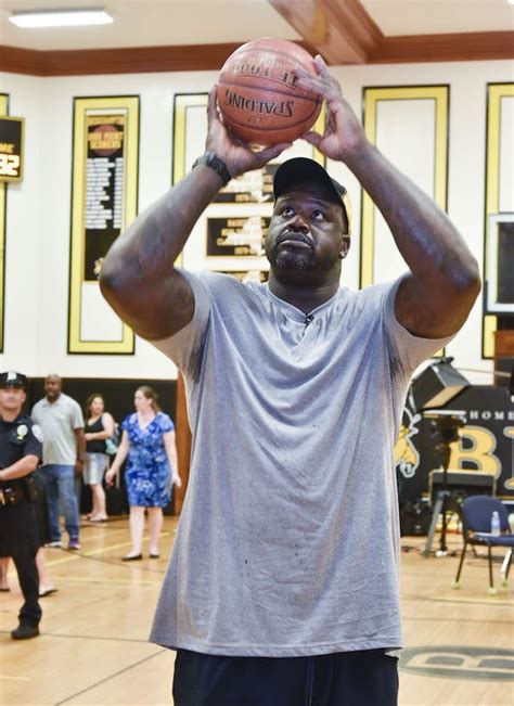 25 Times We Realized Shaq Was A Giant - Wow Gallery | eBaum's World