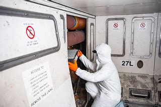 Delta Aircraft Cleaning | Delta people disinfect the surface… | Flickr