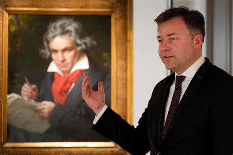 Beethoven's death reevaluated with hair DNA, reveals family secret