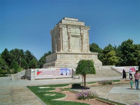 Tomb Of Ferdowsi - Epiciran