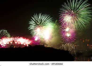 736 Fireworks harbour bridge Images, Stock Photos & Vectors | Shutterstock