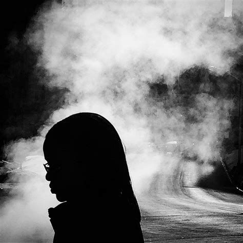 8 Tips For Stunning Black And White Silhouette Photography On iPhone