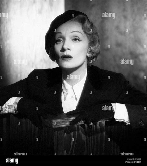 MARLENE DIETRICH, WITNESS FOR THE PROSECUTION, 1957 Stock Photo - Alamy