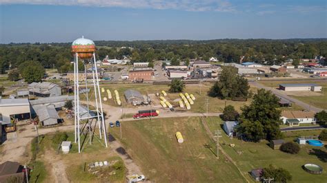 Peach Capital of Missouri Encapsulated In City’s Colorful Water Tank ...