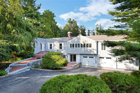 7 Valley Rd, Thornwood, NY 10594 | Trulia