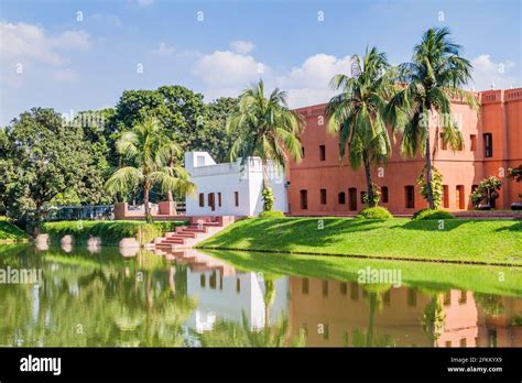 Sonargaon folk art museum hi-res stock photography and images - Alamy