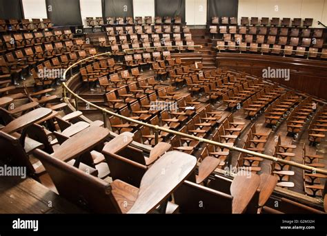 Empty college lecture hall usa hi-res stock photography and images - Alamy