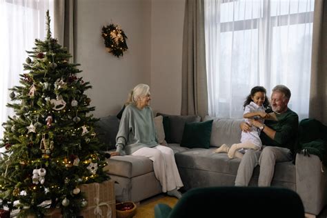 Christmas Activities For Elderly Loved Ones - Red Rose Care