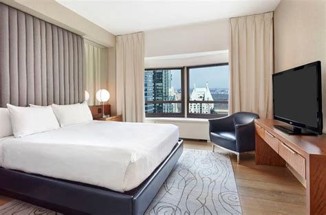 New York Hilton Midtown | Best Hotels in the New York | FamilyTravelGenie