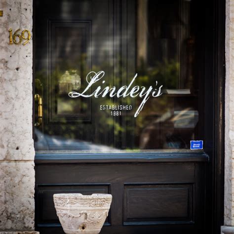 Lindey's