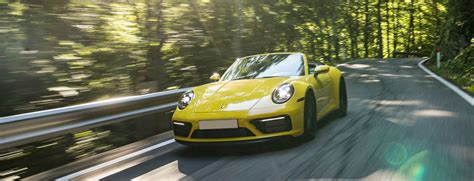 2022 Porsche 911 Carrera Specs & Features