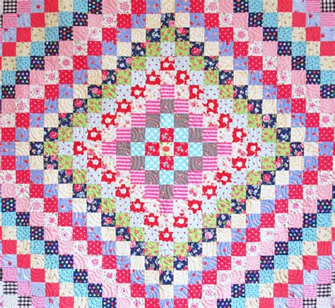 Helen Philipps: Trip Around the World Quilt