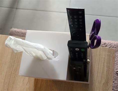 Tissue box with TV remote support / Boite à mouchoir avec support pour télécommande by ...