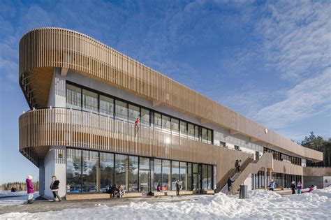 Pioneering Sustainable Design – Norway’s Eco School | TWinFM