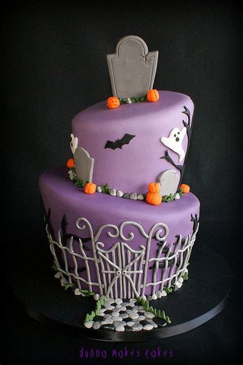 17 Best images about Graveyard Cakes on Pinterest | Divorce cakes ...