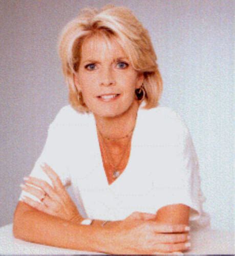 Family Ties images Mom, Elyse Keaton played by Meredith Baxter wallpaper and background photos ...