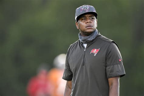 Byron Leftwich Reacts To The Bucs' Surprising Retirement - The Spun