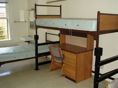 William & Mary Dorm Room Photo Gallery - Bedlofts, Microfridges, Futons ...