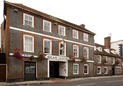 THE BEAR HOTEL, Havant - Updated 2020 Restaurant Reviews, Photos & Phone Number - Tripadvisor