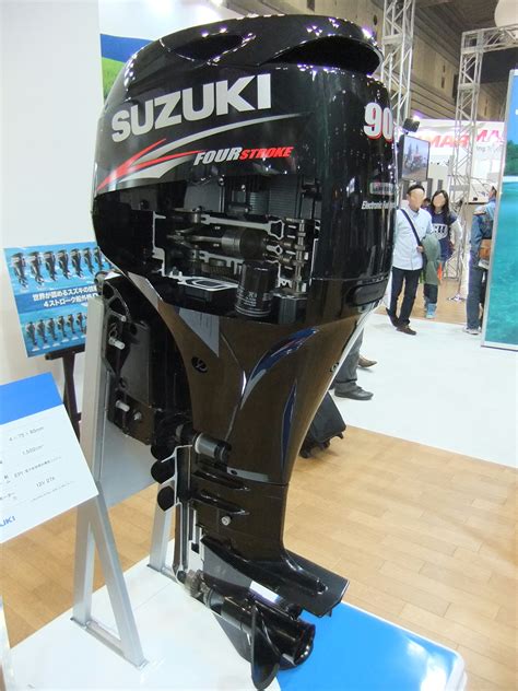 File:SUZUKI MARINE, Engine DF90AT, Outboard motor,.jpg