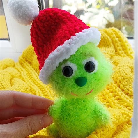 Baby Grinch crochet pattern - Inspire Uplift