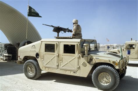 File:Saudi Arabian Humvee.jpg - Wikipedia