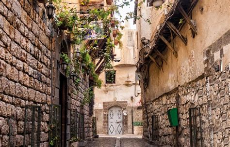 DAMASCUS- SYRIA OLD DAMASCUS 💜 : r/CityPorn