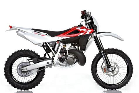 HUSQVARNA WR 300 (2009-2010) Specs, Performance & Photos - autoevolution