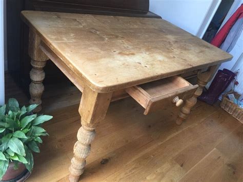 Solid Wood Dining Table with 2 Drawers | in Huddersfield, West Yorkshire | Gumtree