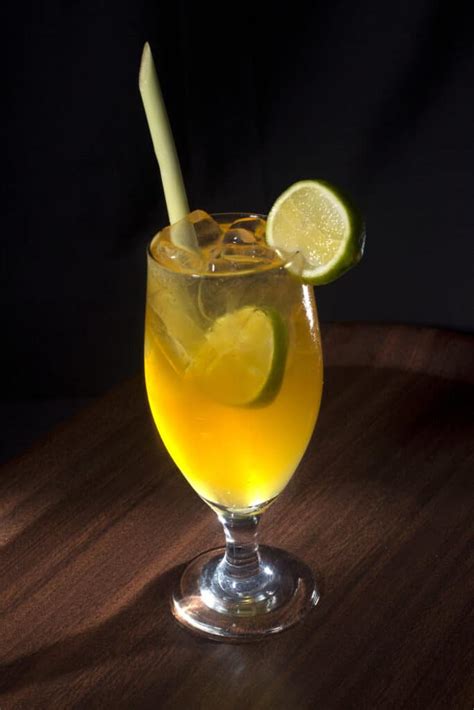 Coconut Rum And Pineapple Juice Cocktail Recipe - Bourbon And Boots