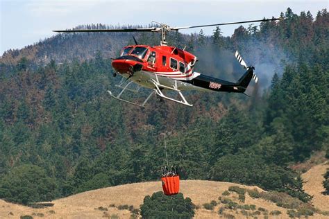 How Much Water Can Helicopters Drop on Fires? – Pilot Teacher