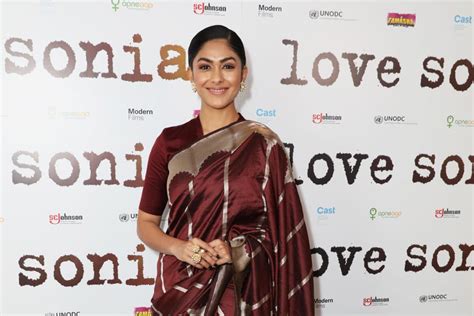 Mrunal Thakur bio: husband, siblings, Marathi, movies, and TV shows - Tuko.co.ke