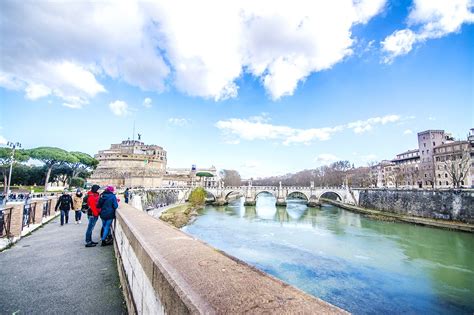 Ponte Sant’Angelo in Rome - Traverse One of the Most Storied Ancient ...